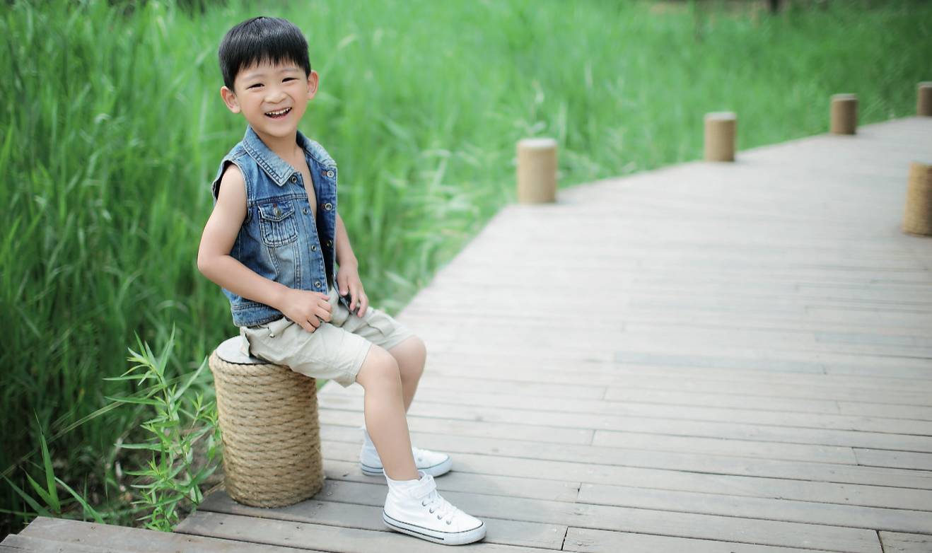 如何用佳能100d拍出来有美颜效果,儿童摄影佳能70d技巧