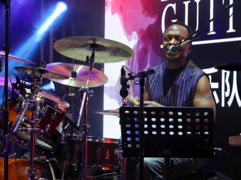 做乐队对我们而言,一直都是快乐的事-美国PRS吉他品牌创始人PaulReedSmith专访