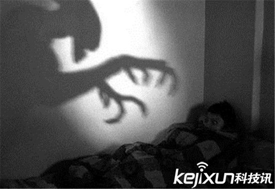 半夜遇到鬼压床的真相,世界上没有鬼为什么会有鬼压床