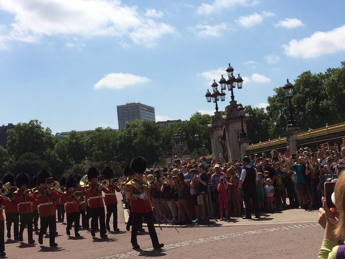 【已完结】英格兰苏格兰18日游记——美景、历史、足球、文化全体验（含挡风玻璃损坏以及车胎被扎处理经过）