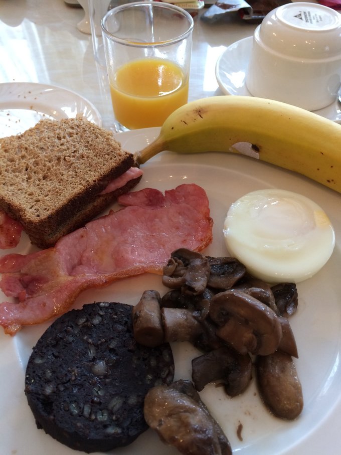 【已完结】英格兰苏格兰18日游记——美景、历史、足球、文化全体验（含挡风玻璃损坏以及车胎被扎处理经过）