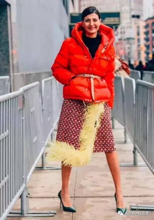 权志龙黑色羽绒服搭配,有人嘲笑你穿的羽绒服丑怎么骂