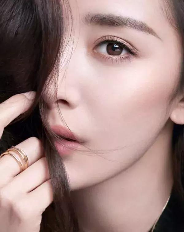 最显白的十支大牌口红,2019最火的100支口红全试色