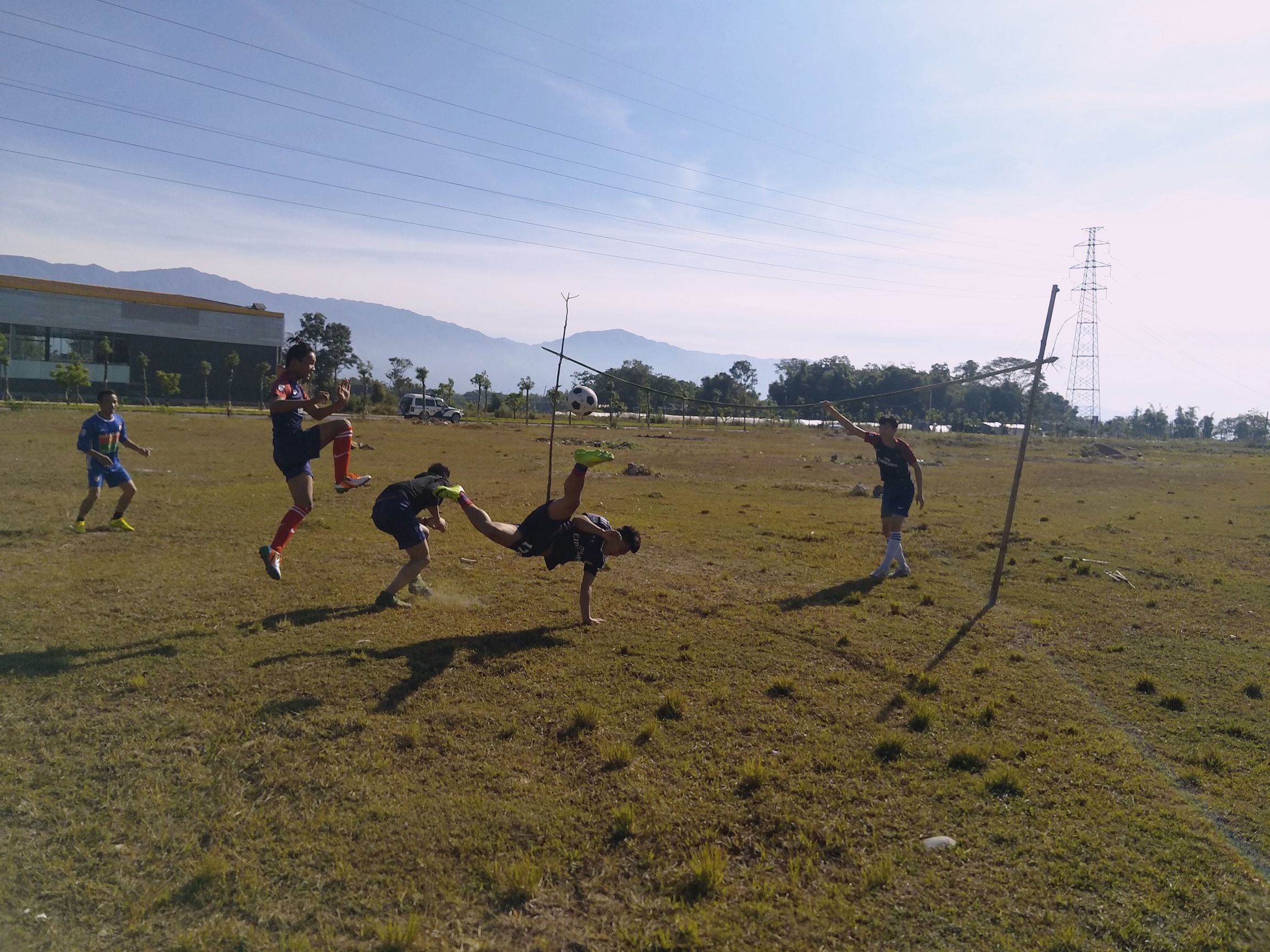 足球是战争演变而来的吗,为什么说足球是现代的战争