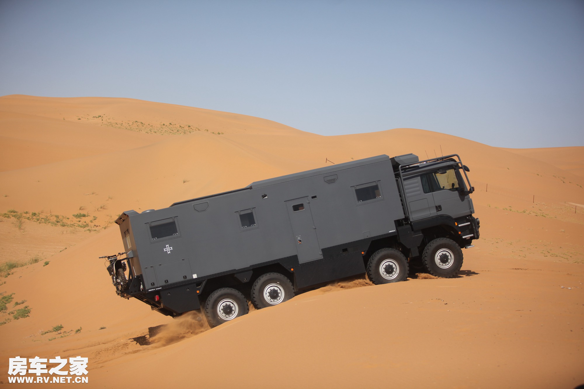 阿莫迪罗6x6征服者越野房车 (阿莫迪罗征服者8x8越野房车自驾游)