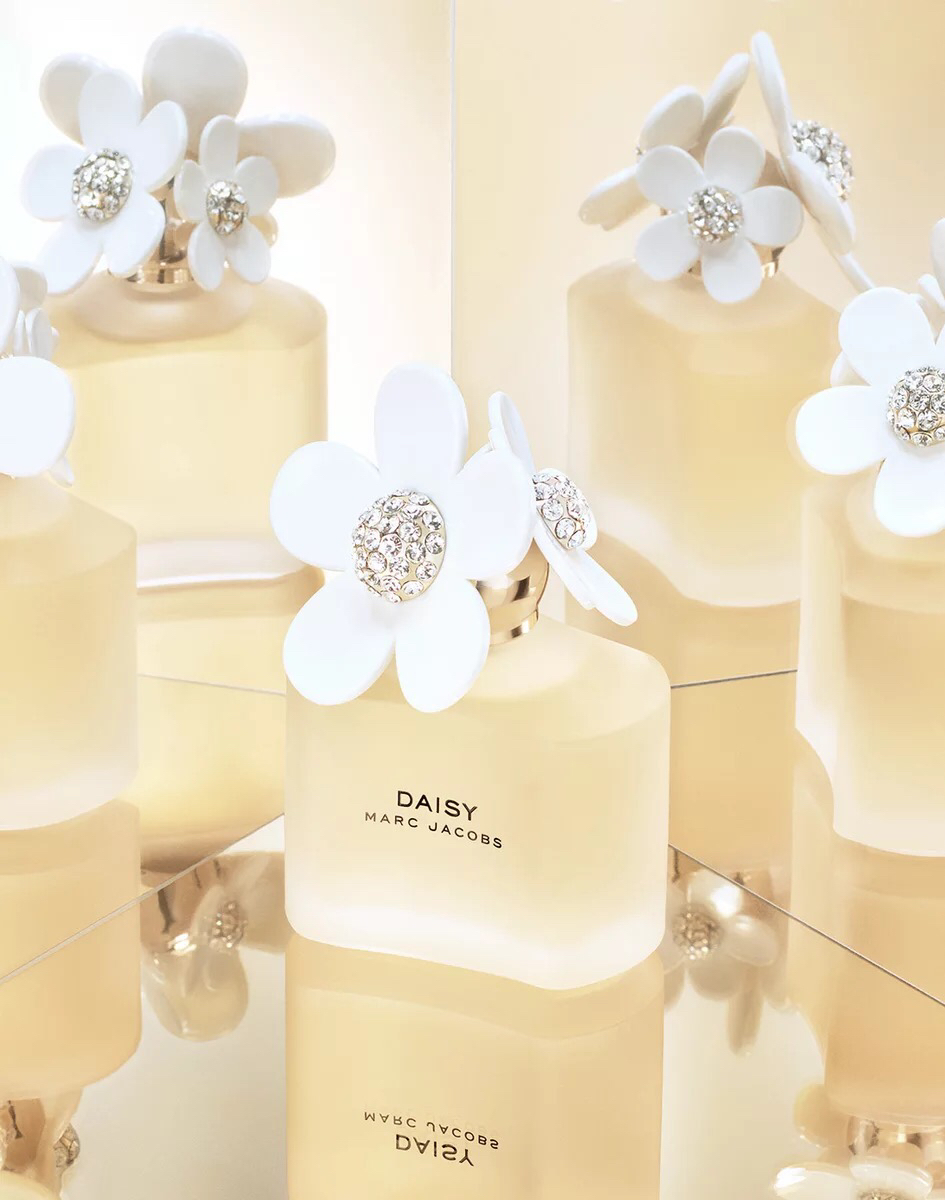 闻香识女人是爱情片吗,闻香识女人盘点八款法国热卖香水