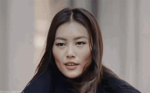 刘雯每月收入多少钱,刘雯收入2018排第几