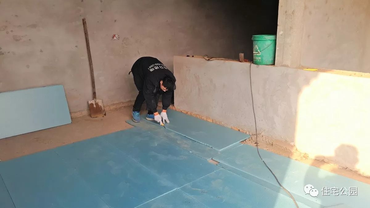 自建房用地暖还是暖气片更好,农村盖房用地暖好还是暖气片好