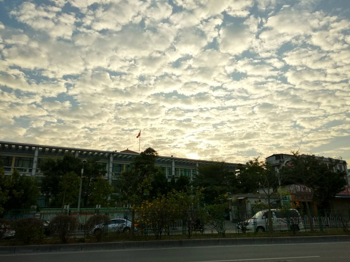 红米价格屠夫,价格屠夫出小米爆品328元搅局