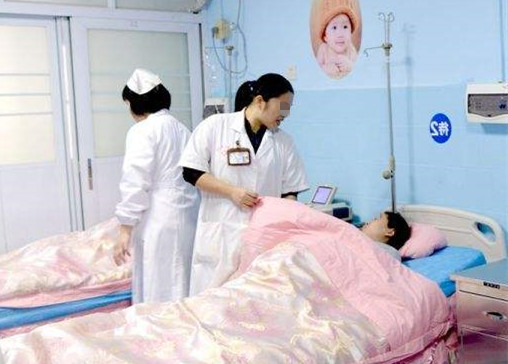 孕妇超过预产期一星期了还没动静,孕妇正常多少周进产房