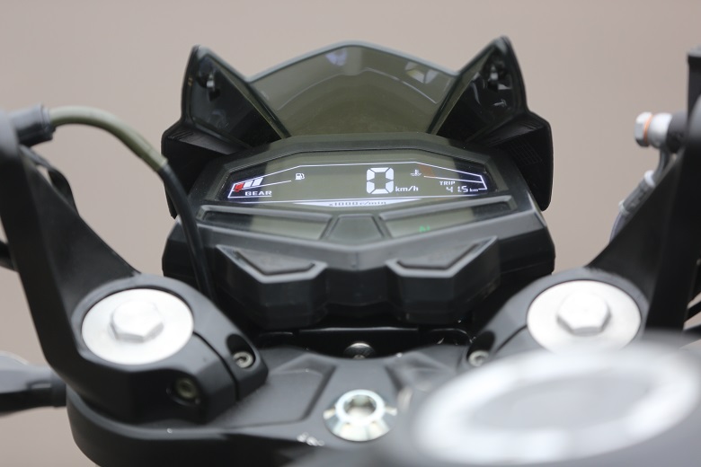 新感觉250双缸二手多少钱,新感觉双缸250摩托车推荐