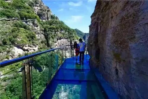 特别恐怖的玻璃栈道,中国最恐怖的栈道排名前十