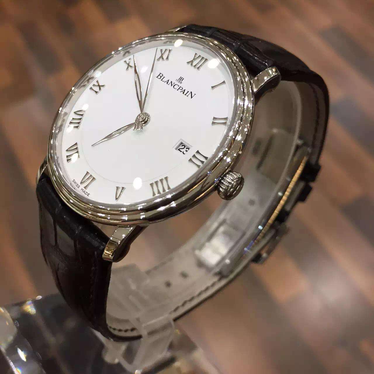 一般从专柜买的手表保修是多久 (网上买的手表不保修吗)