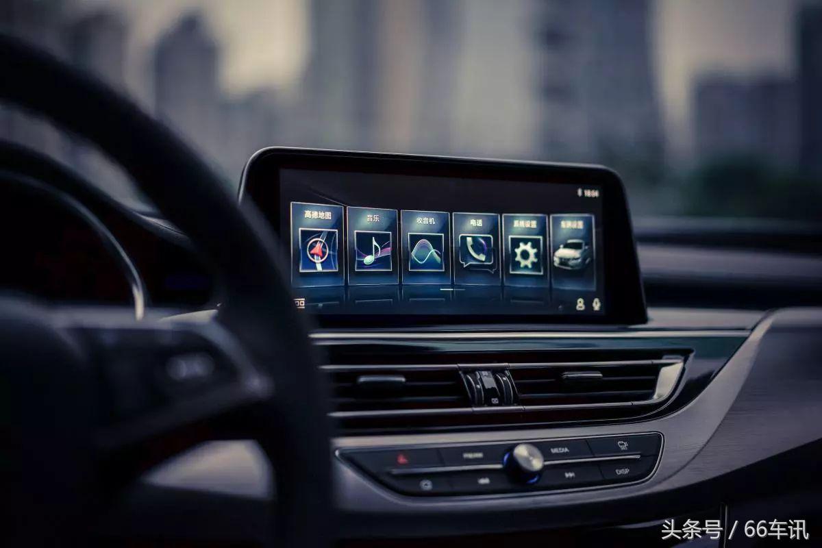 不只奥迪灯玩得溜，长安新车竟带呼吸LED大灯、黑科技中控！
