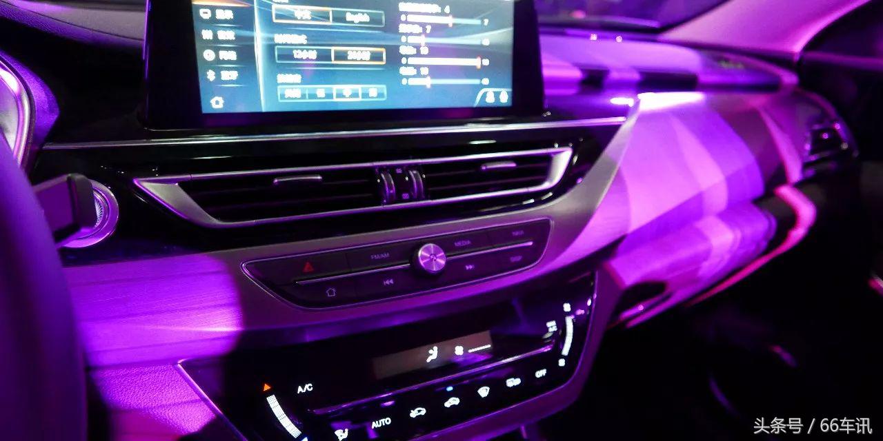 不只奥迪灯玩得溜，长安新车竟带呼吸LED大灯、黑科技中控！