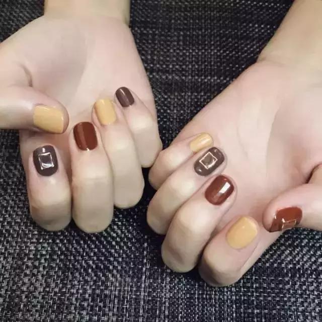 2021最火美甲显白颜色短指甲款式,今年流行的短指甲美甲