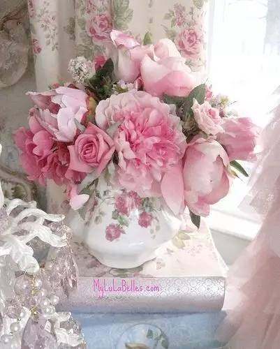 花艺插花小技巧简单,插花花艺的鉴赏与制作方法