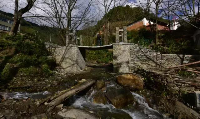 无量山樱花谷夏天,无量山樱花谷雾里看花
