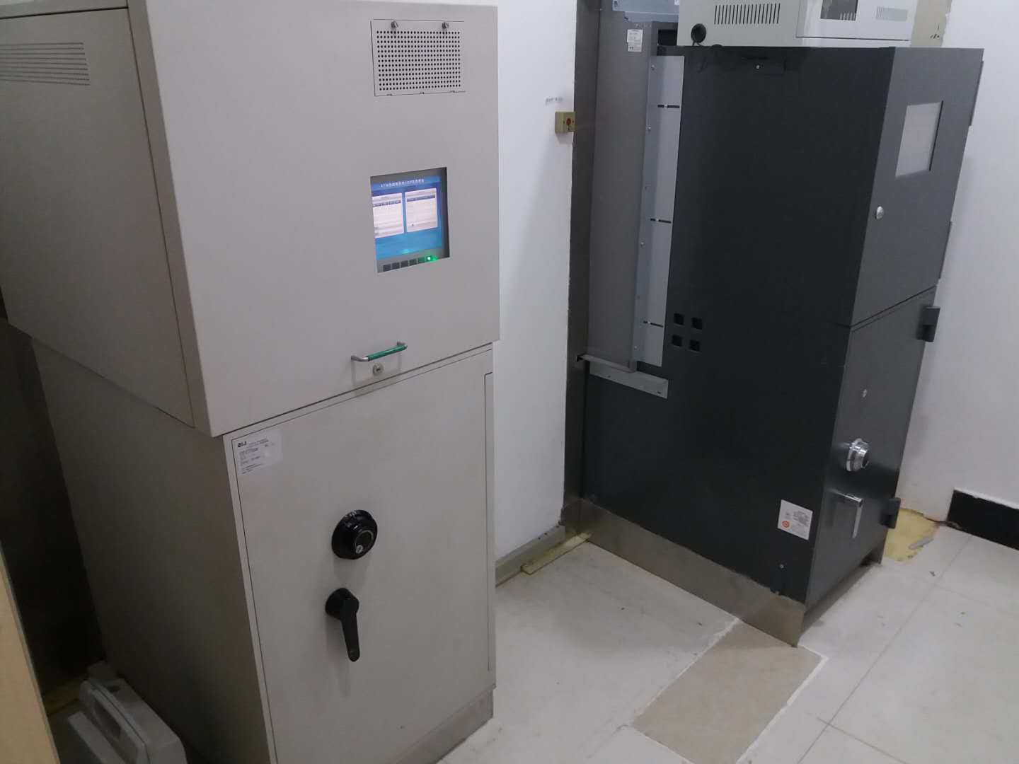 涨知识万万没想到,atm机因操作不当吞钱了怎么办