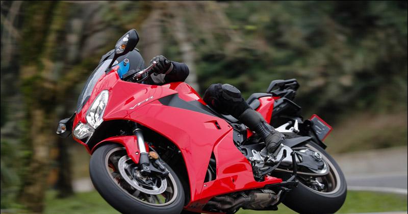 本田v4发动机视频,摩托车v4和直四引擎的区别