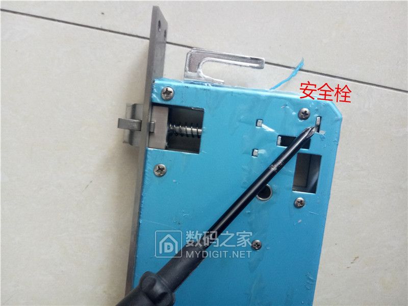 智能门锁拆解步骤,智能门锁拆解图解