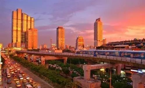 泰国必买10款彩妆,泰国购物护肤品必买清单