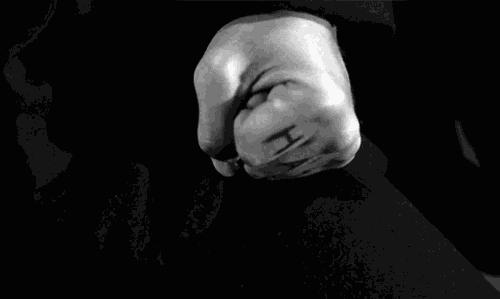 才花了300买了一双匡威,攒了一个月的钱买了双匡威