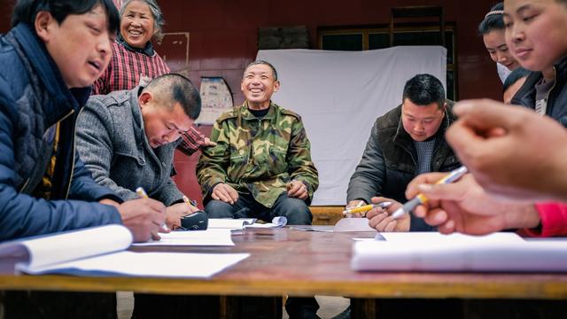 为什么正宗的好蜂蜜这么难卖,超市买的蜂蜜为什么不结晶