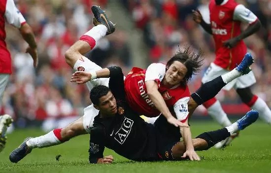 又一位大师告别足坛,罗西基之后,足坛再无莫扎特!