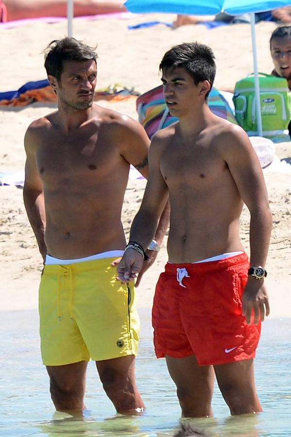 巴乔跟马尔蒂尼谁才是意大利老大,巴乔在老马尔蒂尼打了几场比赛