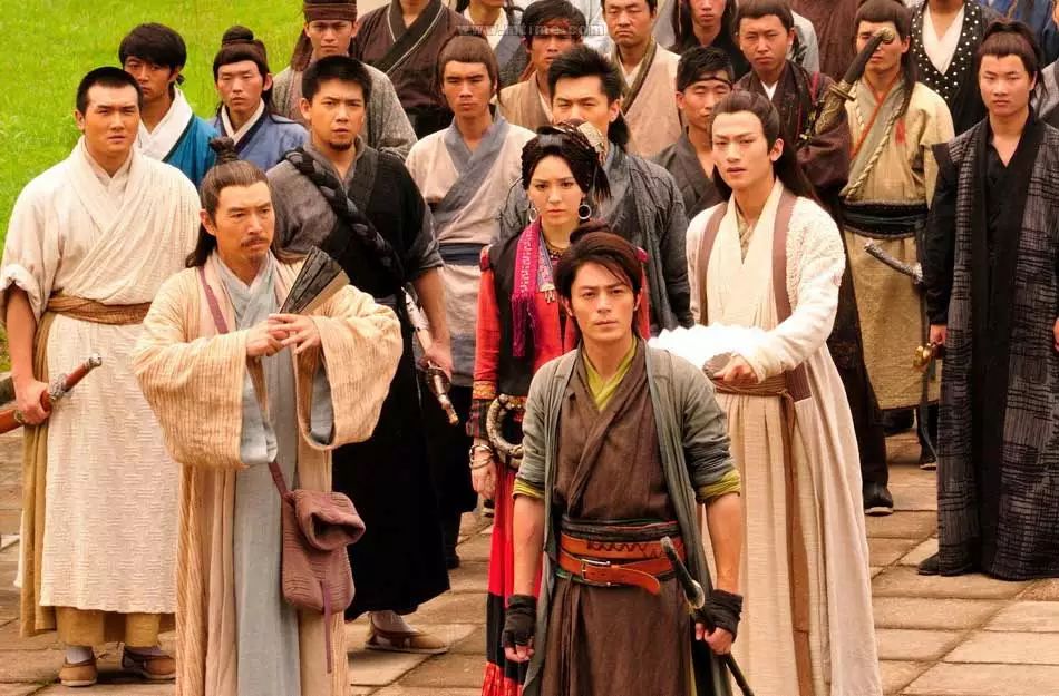 令狐冲和郭靖为什么让同一个人演,郭靖和令狐冲