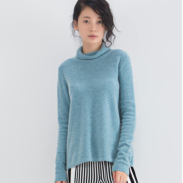 羊毛衫太宽了怎么样穿才洋气,哪种款式的羊毛衫单穿也很时尚