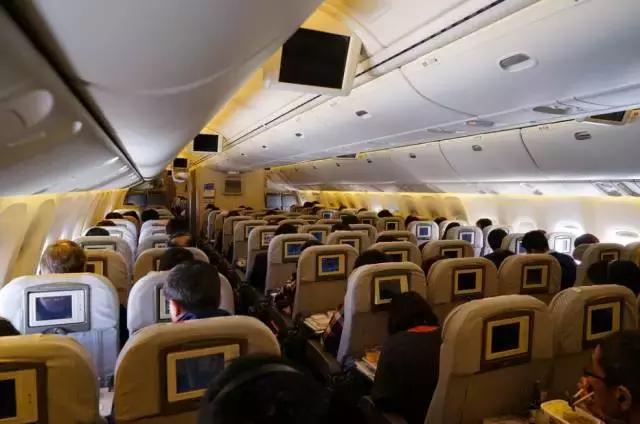 最新评选全球航空公司Top10,经济舱也能坐出头等舱的感觉!
