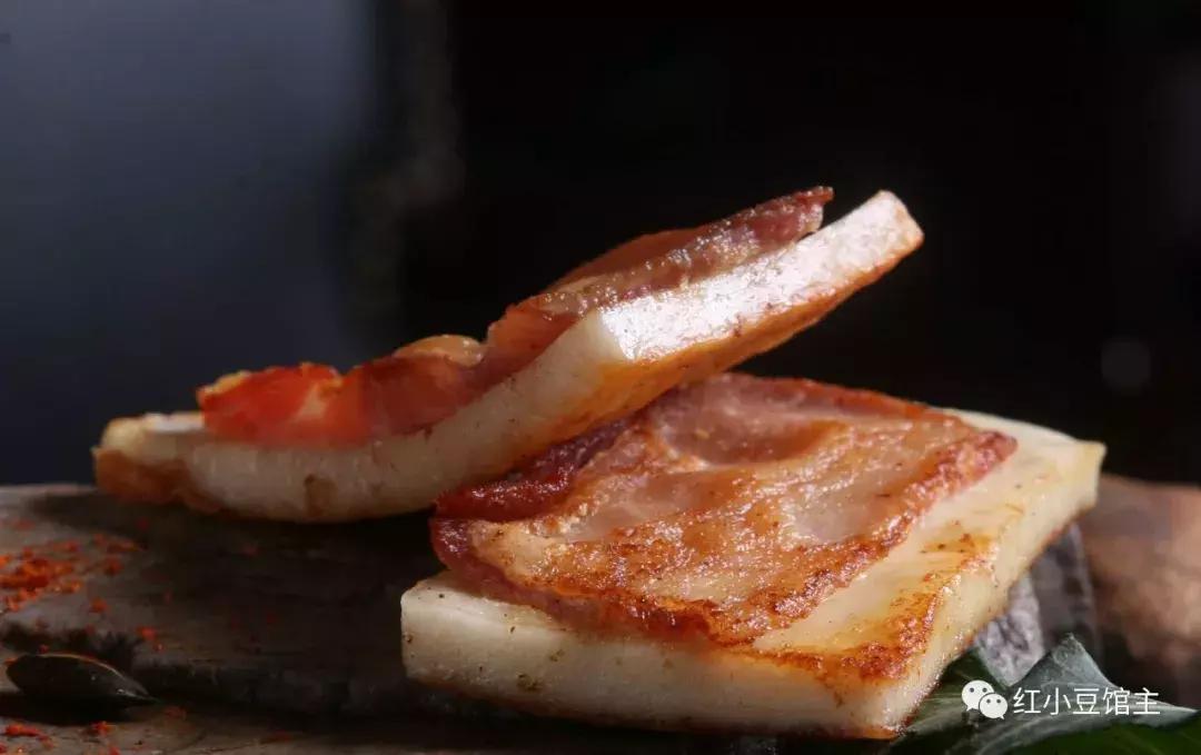 《*瓶金**梅》里的奶事