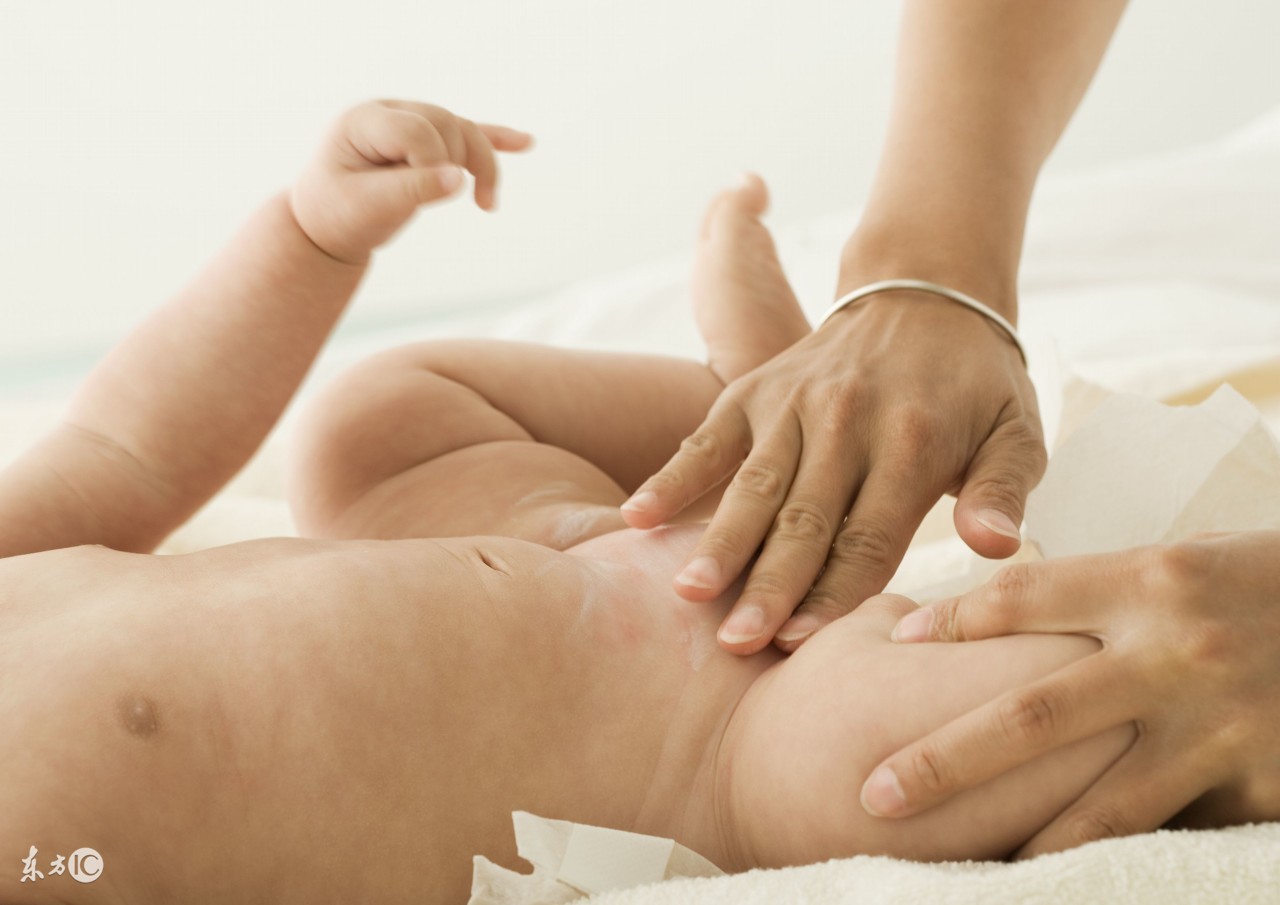 宝宝患湿疹怎么处理才正确,湿疹可怕还是疱疹可怕