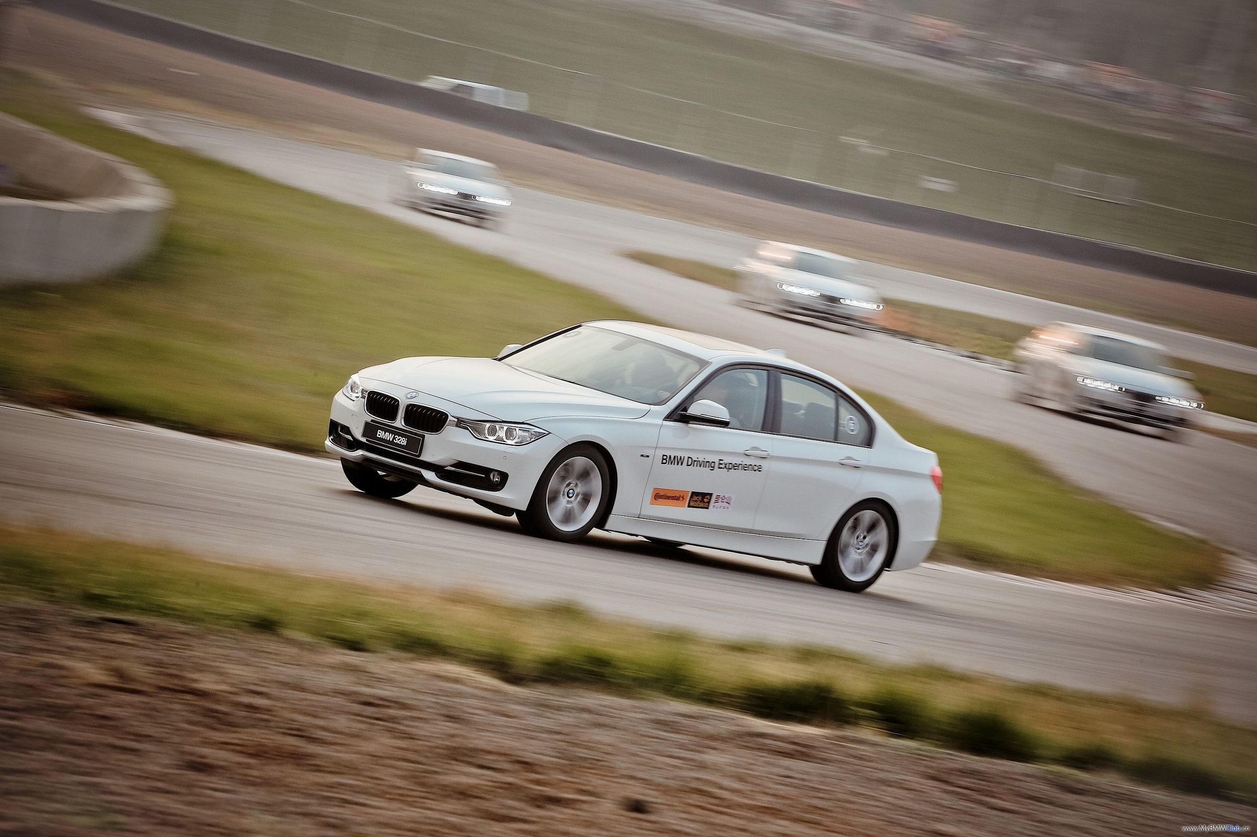 都说宝马操控好是3系好还是5系好,为什么都说宝马操控好运动