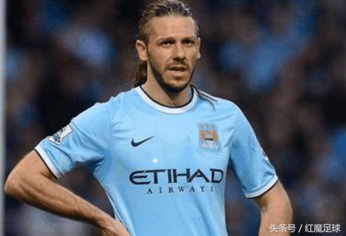 足坛十大离世球星,足坛各大球星退役时刻