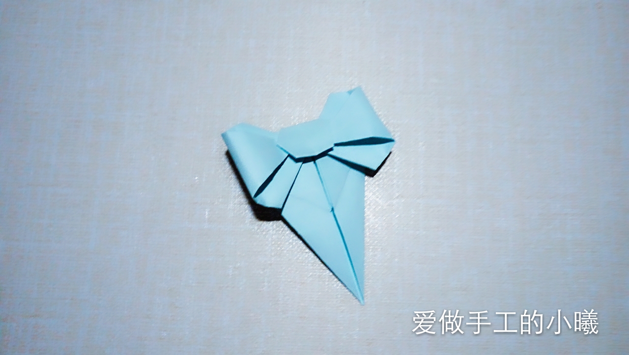 折纸女生喜欢的小东西蝴蝶结书签,用a4纸做一个蝴蝶结书签