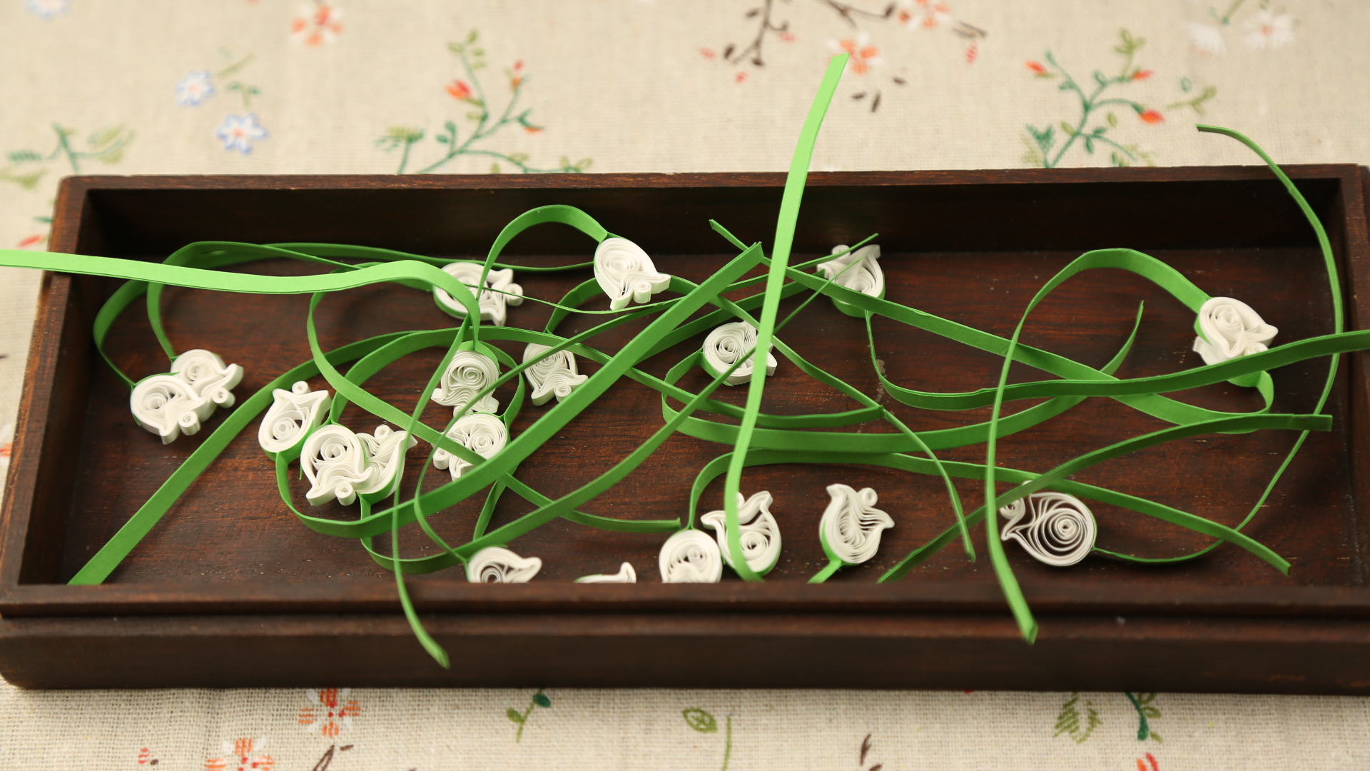 衍纸手工作品简单花,衍纸教程简单的花