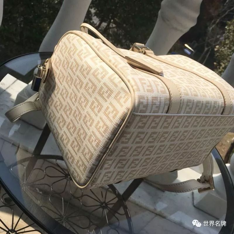 世界女包十大品牌标志,十大品牌女包官方旗舰店