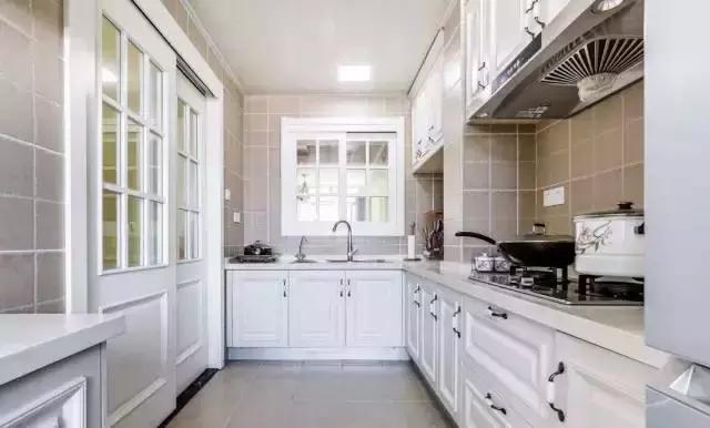 德芙巧克力法国广告女主角,德芙巧克力广告最新女主角