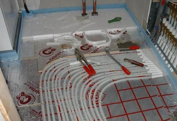 是电地暖好还是水地暖好,水地暖和电地暖哪个实用