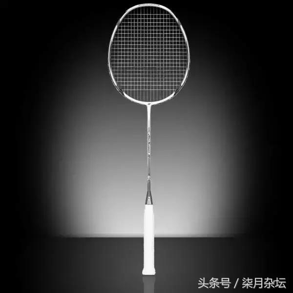 初学者如何选择羽毛球衣服,羽毛球装备都需要买什么