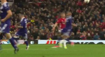 伊布回归球场完整版,伊布回归米兰后视频