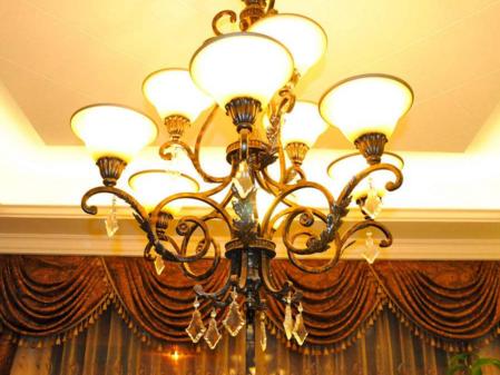 欧式灯具风格特点是什么,欧式灯具如何配
