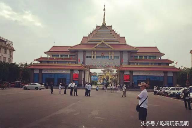 这两天德宏拽伤了，和全世界对话都是：我20度！