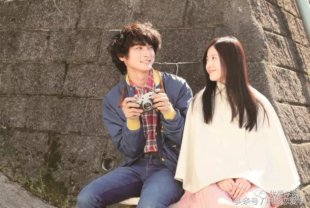 那个满头头皮屑的家伙，好MAN哦！