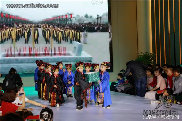 格林童话活动,格林童话幼儿园六一文艺汇演视频