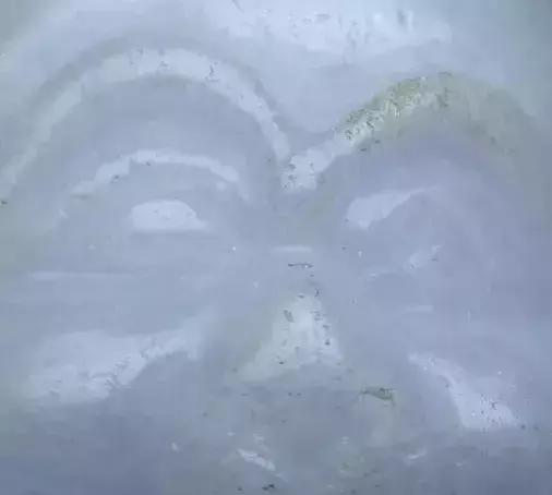 翡翠发黄用什么材料去除,翡翠打紫光灯照发黄正常吗