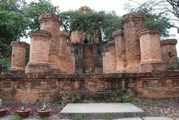 越南岘港旅游值得去吗,越南岘港是落地签还是免签